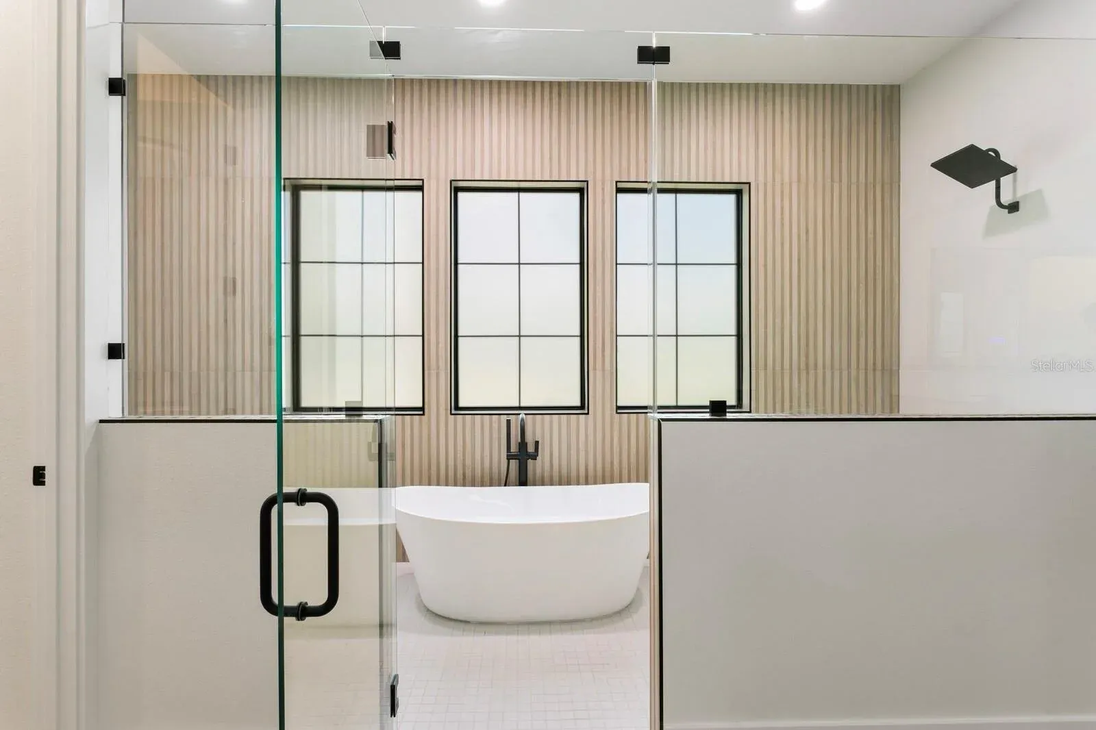 Home Renovation vs. New Build in Tampa: Which Is Right for You?