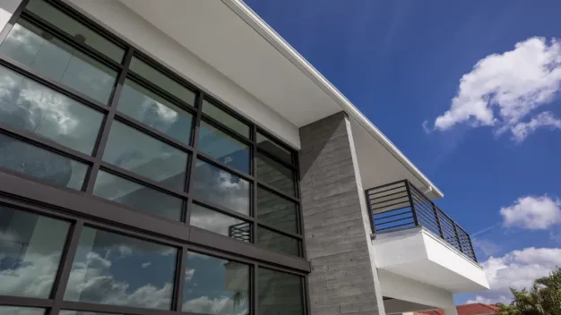 Modern custom home architecture by Alfil Construction in Tampa Bay