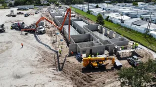 Shopping plaza in Tampa Bay